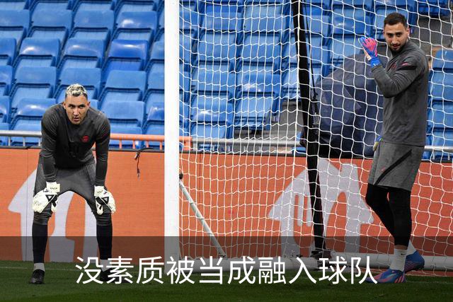 没素质被当成融入球队?76队记：詹姆斯在更衣室公开放音乐